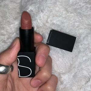 NARS MATTE LIPSTICK "TONKA"